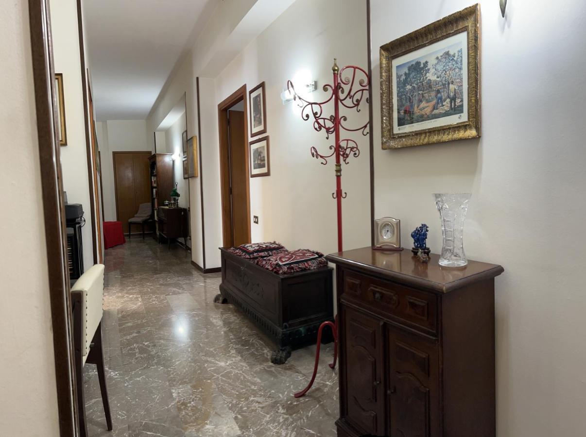 Holiday & House - Imparato Palermo Centro Politeama Kültér fotó